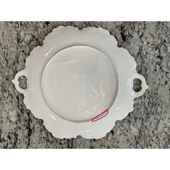 Scalloped Serving Plate with Handles - Picture 5 of 5